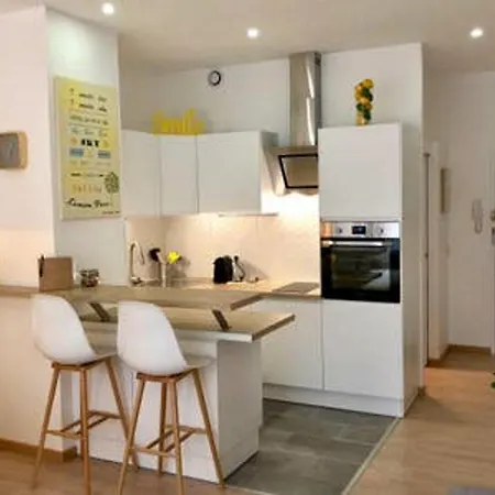 Apartament Yellow Lemon Tree - Centre - Parking *
